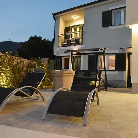 Leta In A Oasis With Fitness, Souna, Heated Pool & Barbecue, Kvarner * Hreljin