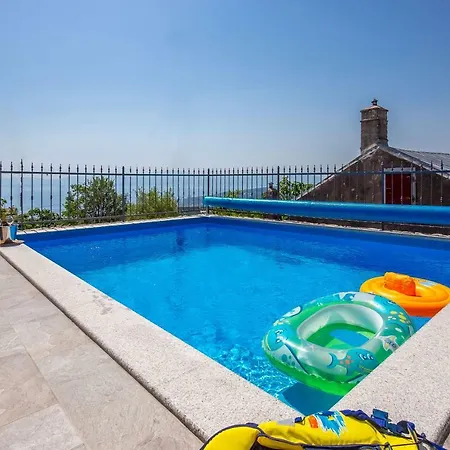 Leta In A Oasis With Fitness, Souna, Heated Pool & Barbecue, Kvarner