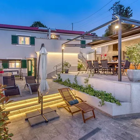 Leta - Luxury In A Oasis With Heated Swimming Pool, Fitness Center And Summer Kitchen - Kvarner Villa