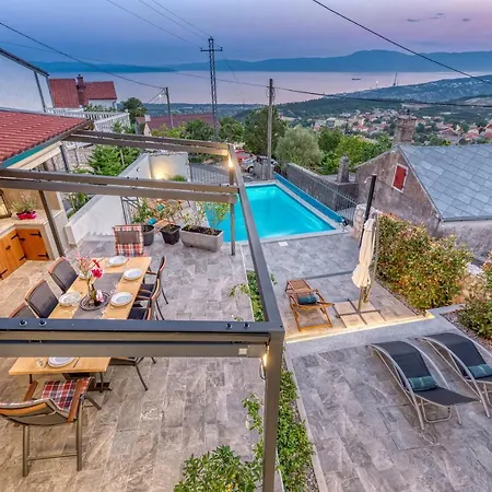 Villa Leta - Luxury In A Oasis With Heated Swimming Pool, Fitness Center And Summer Kitchen - Kvarner *