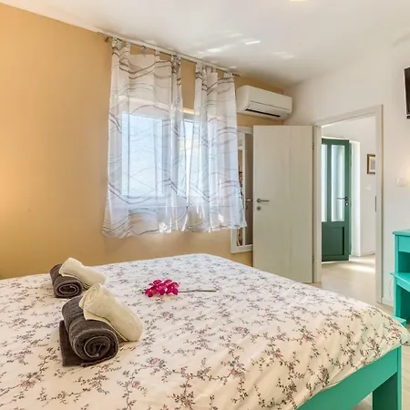 Villa Leta - Luxury In A Oasis With Heated Swimming Pool, Fitness Center And Summer Kitchen - Kvarner Hreljin