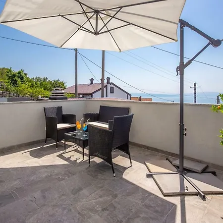 Leta In A Oasis With Fitness, Souna, Heated Pool & Barbecue, Kvarner *
