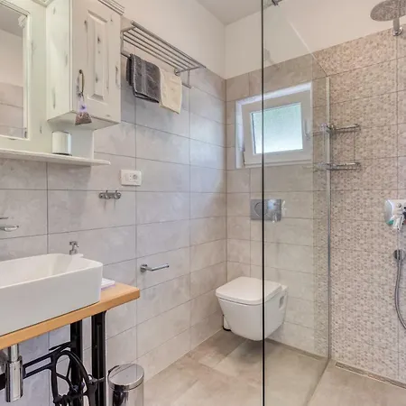 Leta - Luxury In A Oasis With Heated Swimming Pool, Fitness Center And Summer Kitchen - Kvarner * Hreljin