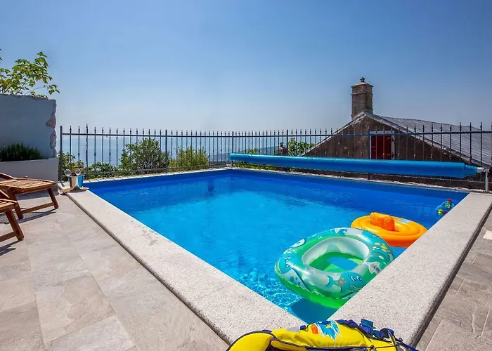 Leta - Luxury In A Oasis With Heated Swimming Pool, Fitness Center And Summer Kitchen - Kvarner