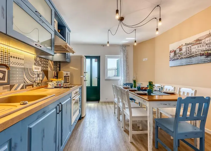 Leta - Luxury In A Oasis With Heated Swimming Pool, Fitness Center And Summer Kitchen - Kvarner