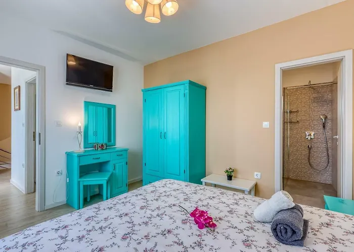 Leta - Luxury In A Oasis With Heated Swimming Pool, Fitness Center And Summer Kitchen - Kvarner