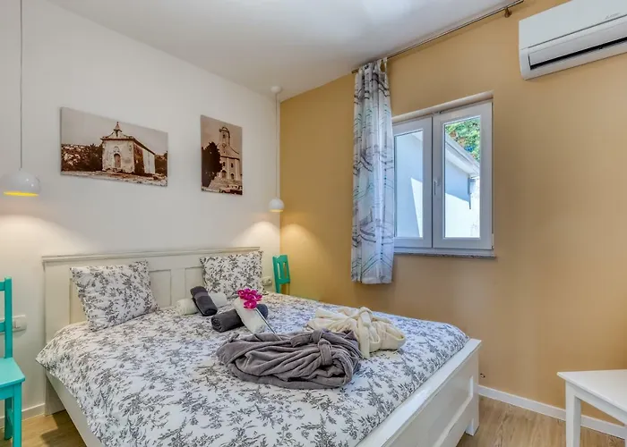 Leta - Luxury In A Oasis With Heated Swimming Pool, Fitness Center And Summer Kitchen - Kvarner Villa Hreljin