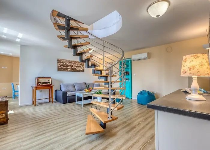 Leta - Luxury In A Oasis With Heated Swimming Pool, Fitness Center And Summer Kitchen - Kvarner