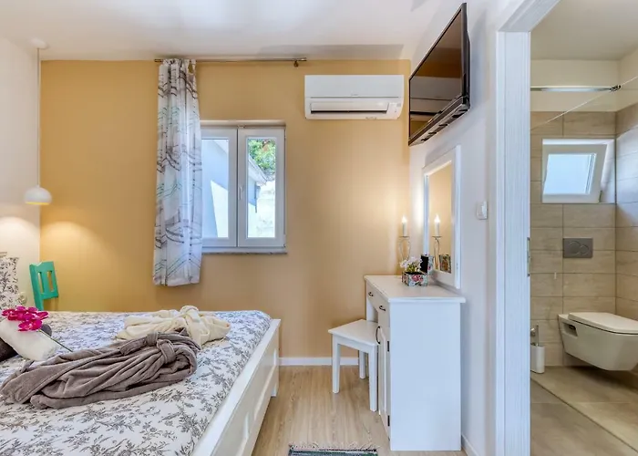 Leta - Luxury In A Oasis With Heated Swimming Pool, Fitness Center And Summer Kitchen - Kvarner