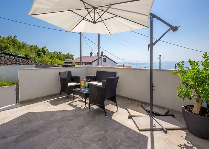 Leta - Luxury In A Oasis With Heated Swimming Pool, Fitness Center And Summer Kitchen - Kvarner *