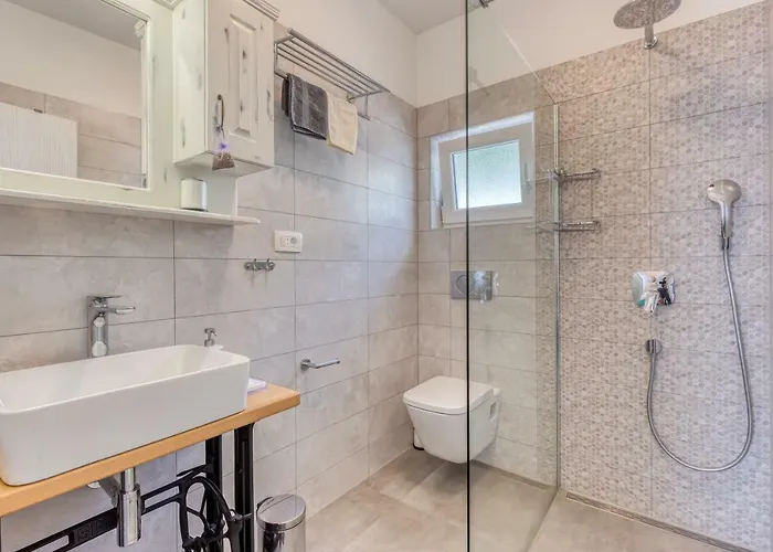 Leta - Luxury In A Oasis With Heated Swimming Pool, Fitness Center And Summer Kitchen - Kvarner * Hreljin