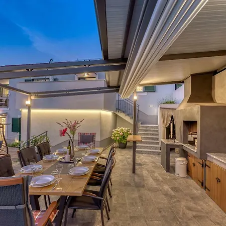 Leta - Luxury In A Oasis With Heated Swimming Pool, Fitness Center And Summer Kitchen - Kvarner Villa