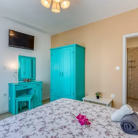 Leta - Luxury In A Oasis With Heated Swimming Pool, Fitness Center And Summer Kitchen - Kvarner