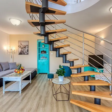 Leta - Luxury In A Oasis With Heated Swimming Pool, Fitness Center And Summer Kitchen - Kvarner