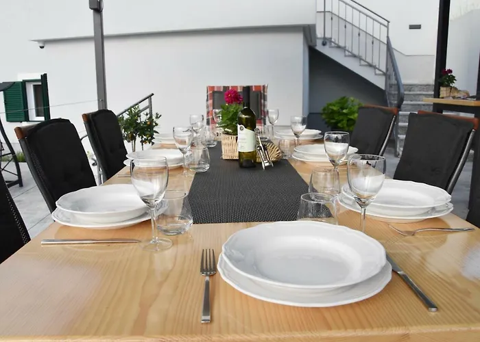Leta - Luxury In A Oasis With Heated Swimming Pool, Fitness Center And Summer Kitchen - Kvarner Villa Hreljin