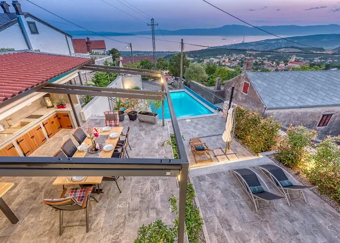 Villa Leta - Luxury In A Oasis With Heated Swimming Pool, Fitness Center And Summer Kitchen - Kvarner *