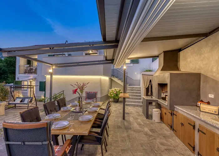 Leta - Luxury In A Oasis With Heated Swimming Pool, Fitness Center And Summer Kitchen - Kvarner Villa