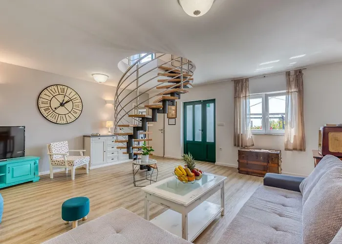 Leta - Luxury In A Oasis With Heated Swimming Pool, Fitness Center And Summer Kitchen - Kvarner