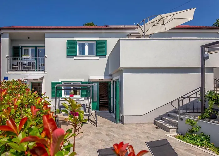 Leta - Luxury In A Oasis With Heated Swimming Pool, Fitness Center And Summer Kitchen - Kvarner